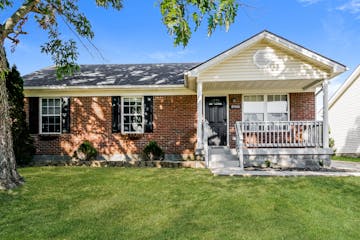 8906 Greenmoore Dr Louisville, KY 40258